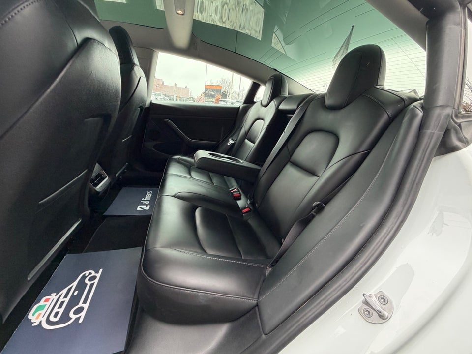 Tesla Model 3 Long Range RWD 4d