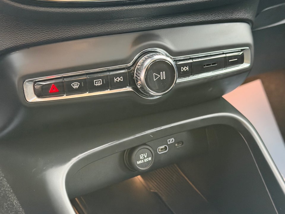 Volvo XC40 P8 ReCharge Twin Pro 5d