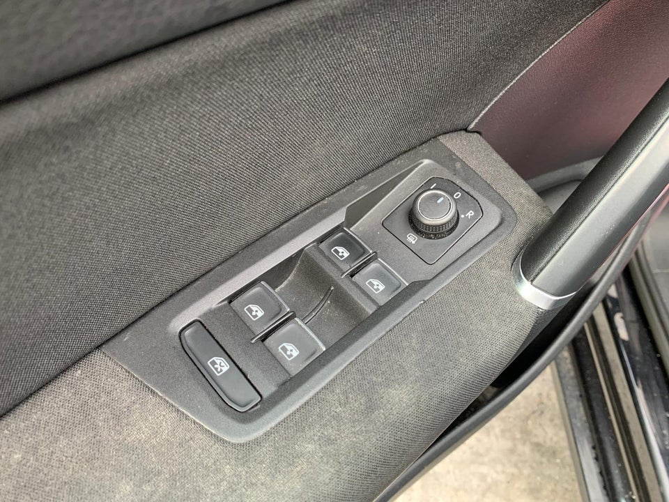 VW Touran 2,0 TDi 150 Comfortline DSG Van 5d