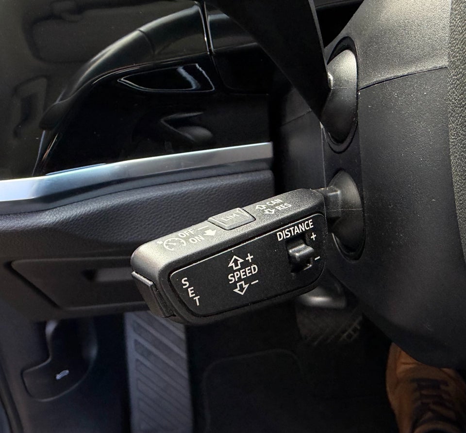 Audi Q3 45 TFSi e Attitude plus S-tr. 5d
