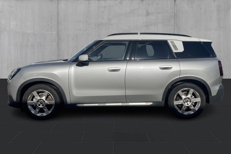 MINI Countryman E Favoured Trim L 5d