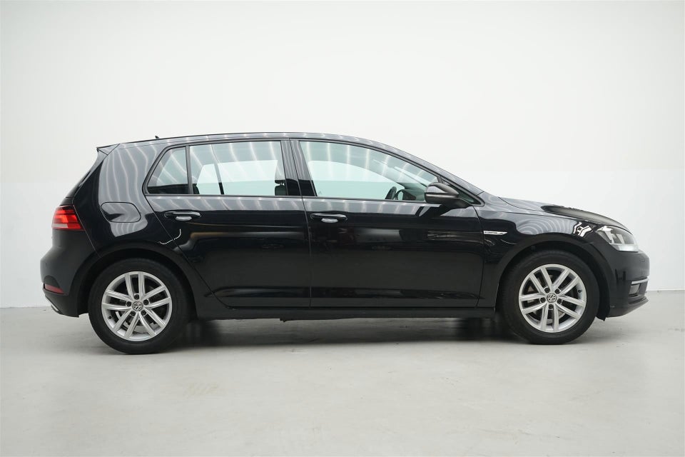 VW Golf VII 1,5 TSi 130 Comfortline DSG 5d