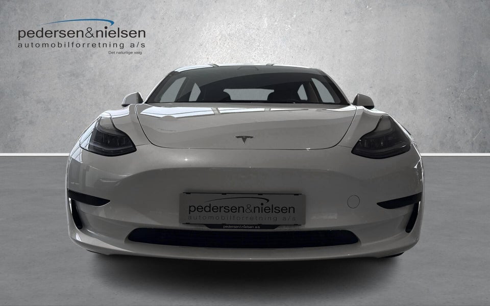 Tesla Model 3 Standard Range+ RWD 4d