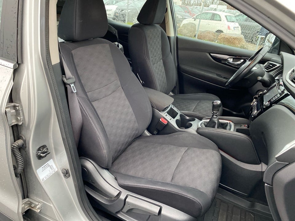 Nissan Qashqai 1,2 Dig-T 115 Acenta Connect 5d