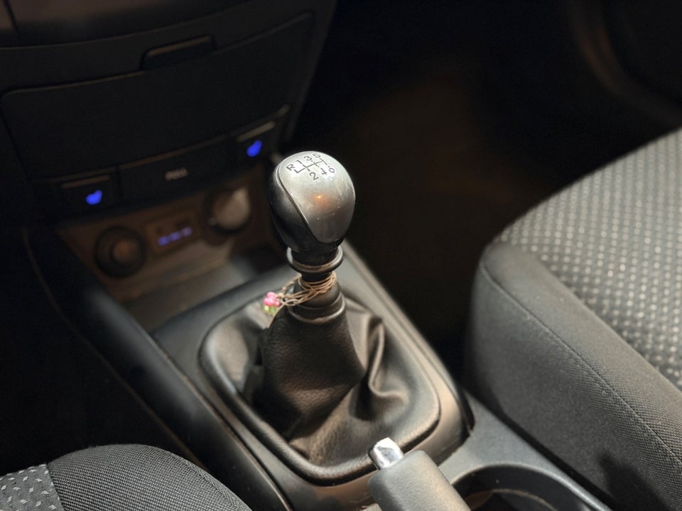 Hyundai i30 1,6 CRDi 90 Classic 5d