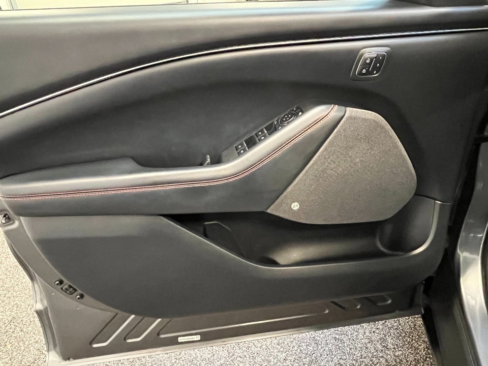 Ford Mustang Mach-E 98 Extended Range AWD 5d