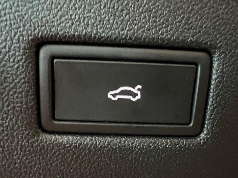 Ford Capri 77 Premium Extended Range 5d