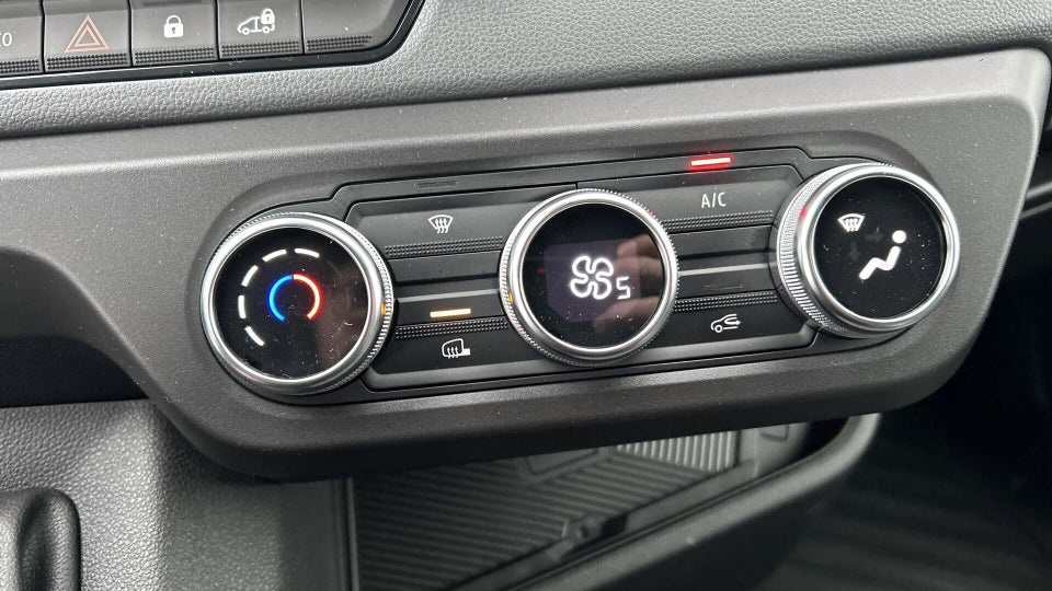 Renault Master V T33 2,0 dCi 130 L2H2 Kassevogn Tekno