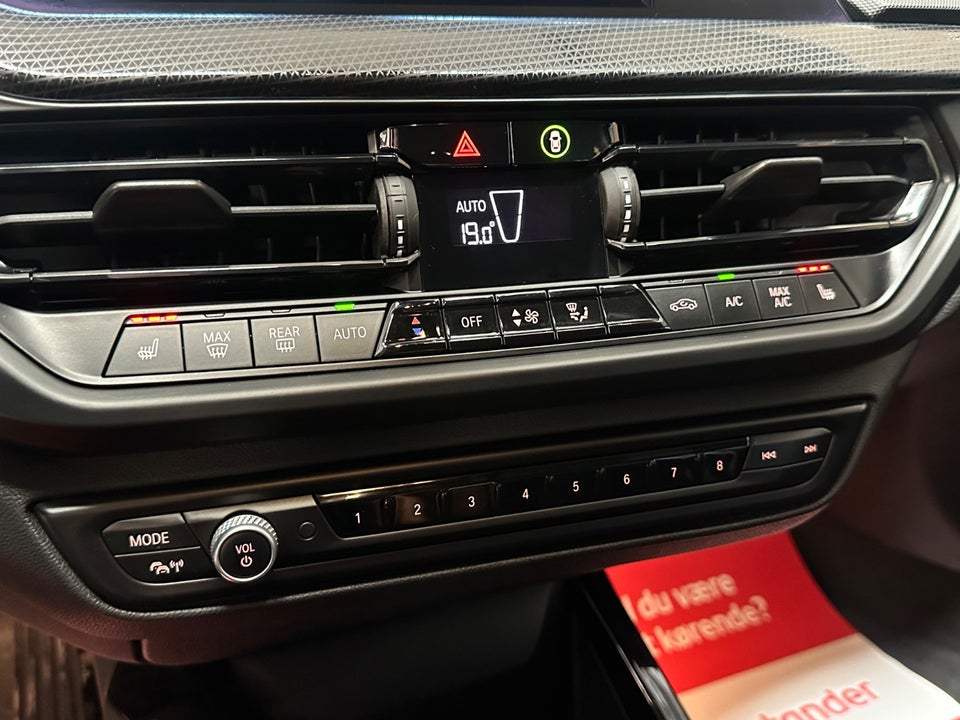 BMW 118i 1,5 Sport Line aut. 5d