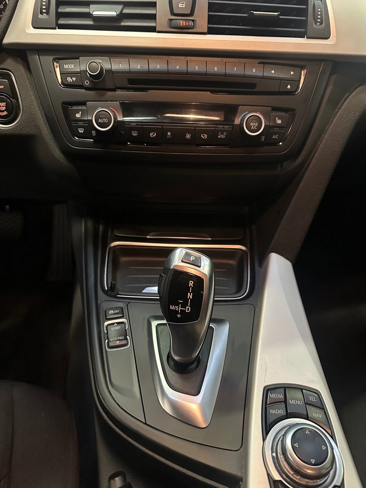 BMW 320d 2,0 Touring aut. 5d