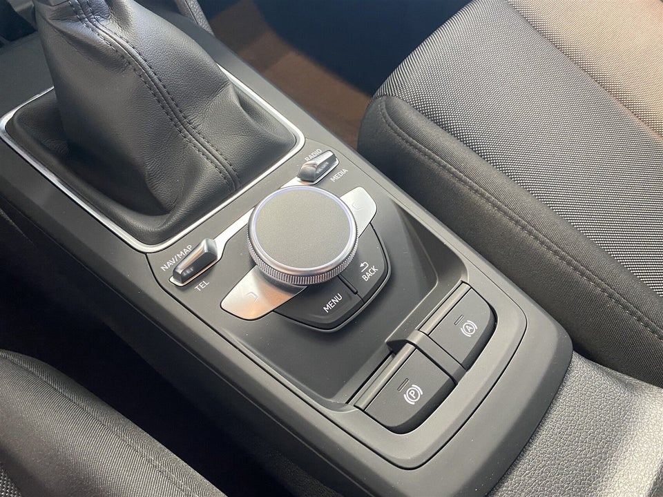 Audi Q2 30 TFSi Prestige 5d