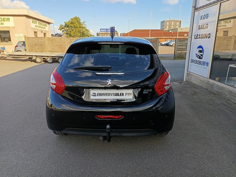 Peugeot 208 1,6 e-HDi 92 Active 5d