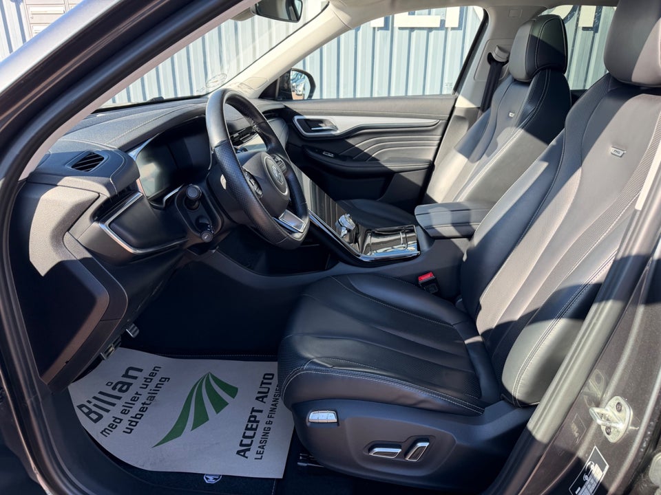 MG Marvel R Luxury 5d