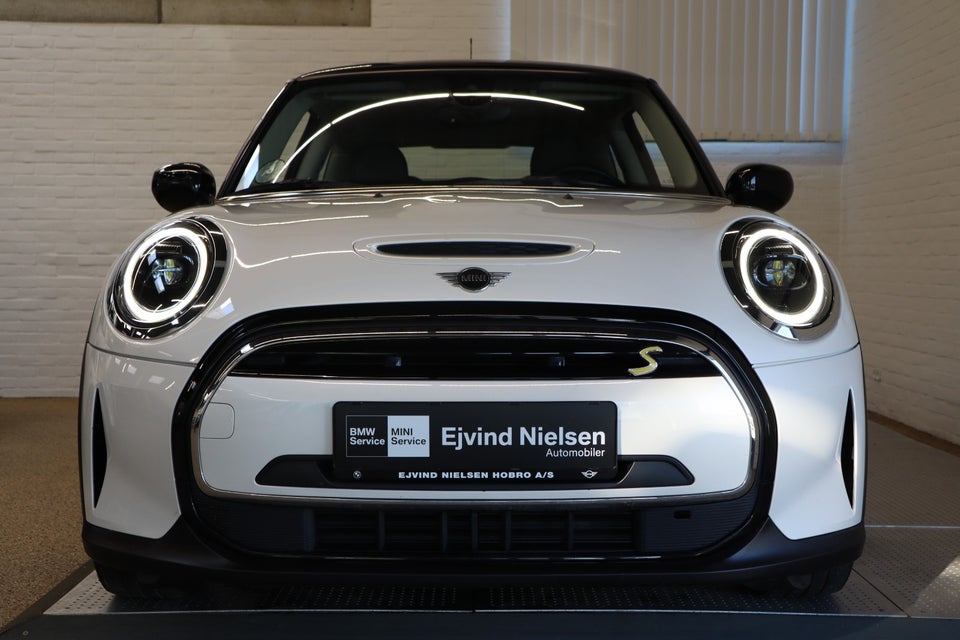 MINI Cooper SE Classic Trim 3d