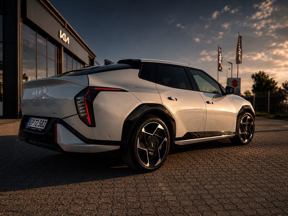 Kia EV4 81 Long Range Upgrade Fastback 4d