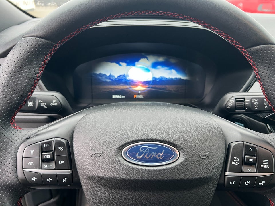 Ford Kuga 2,5 PHEV ST-Line CVT 5d