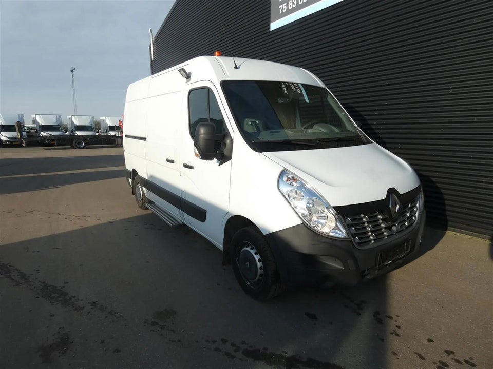 Renault Master III T35 2,3 dCi 145 L2H2 Kassevogn