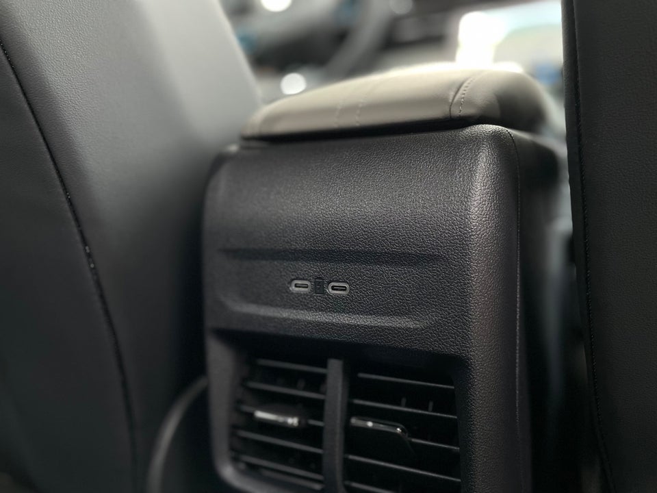 Ford Capri 82 Select Extended Range 5d