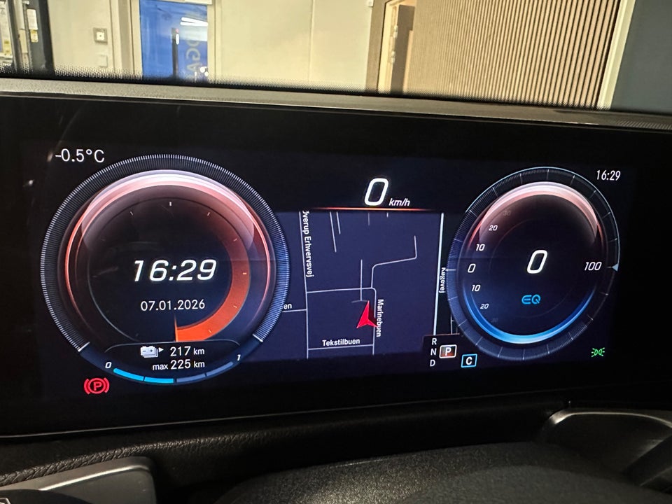 Mercedes EQB250+ AMG Line 5d