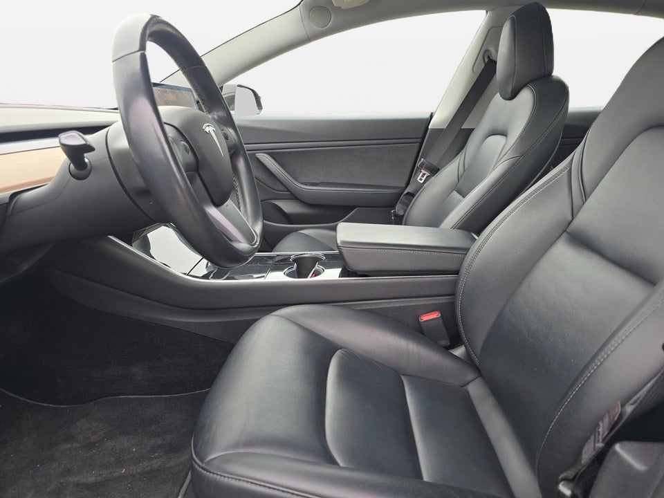 Tesla Model 3 Long Range AWD 4d