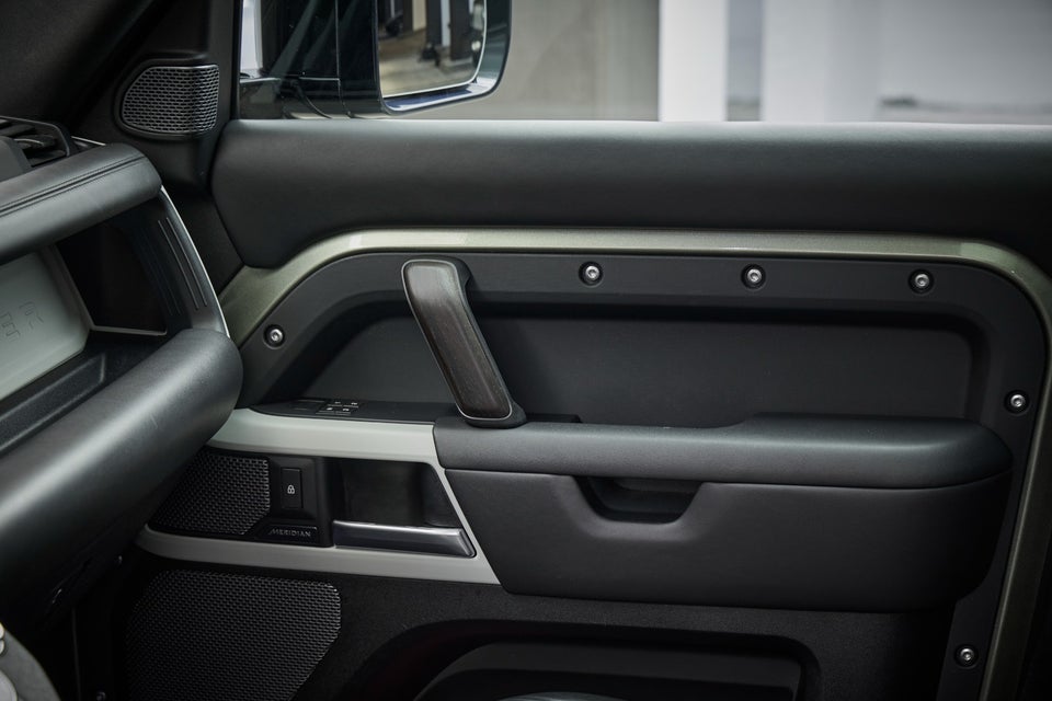 Land Rover Defender 110 3,0 P400 HSE aut. 5d