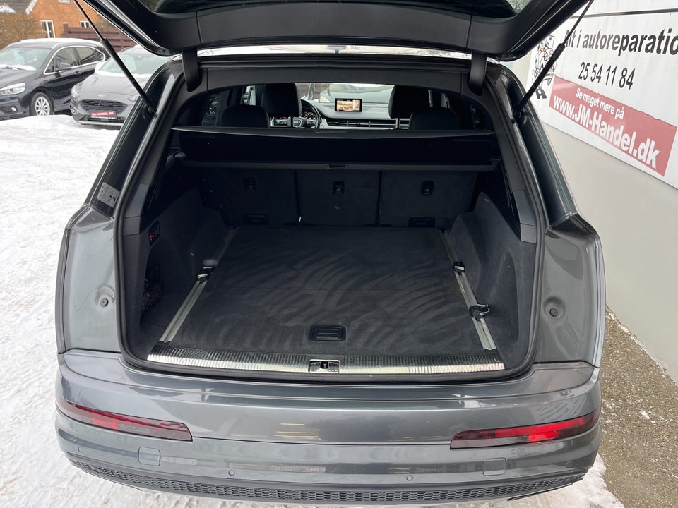 Audi Q7 3,0 TDi 272 S-line quattro Tiptr. 5d