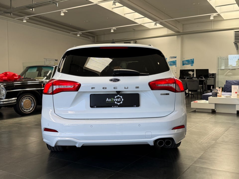 Ford Focus 1,0 EcoBoost mHEV ST-Line stc. 5d