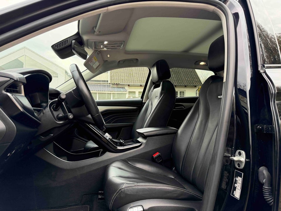 MG Marvel R Luxury 5d