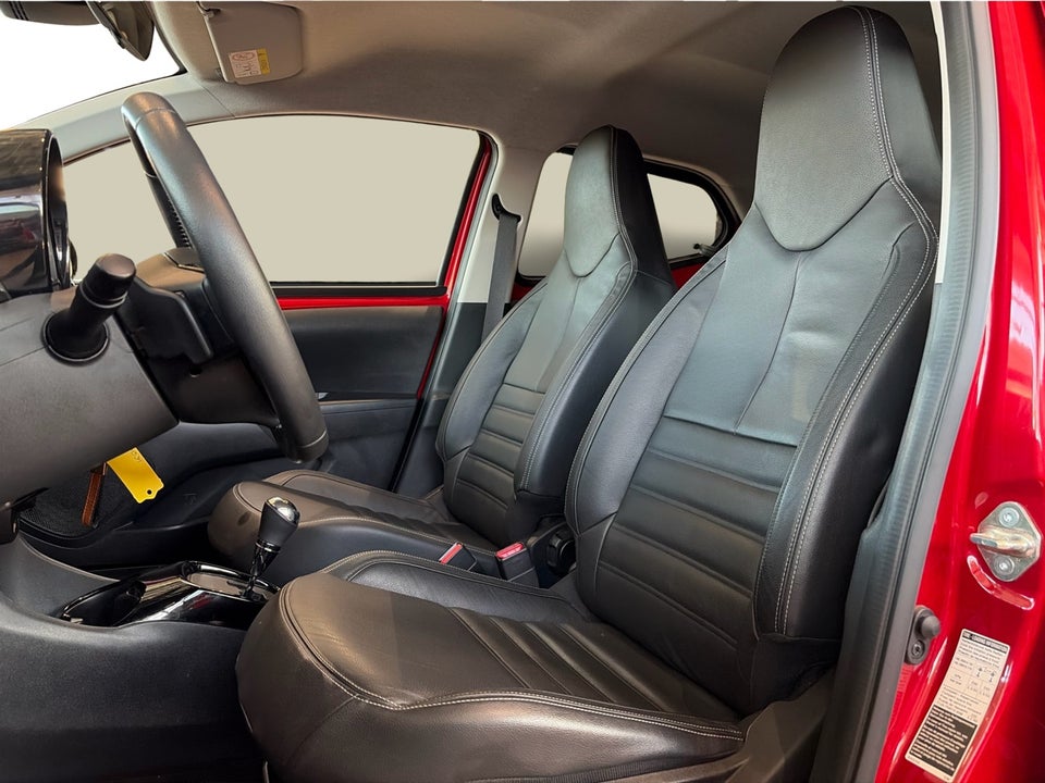 Toyota Aygo 1,0 VVT-i x-clusiv x-shift 5d