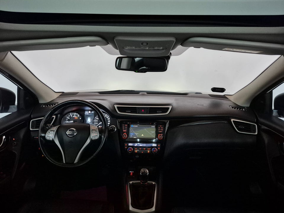 Nissan Qashqai 1,2 Dig-T 115 Tekna 5d