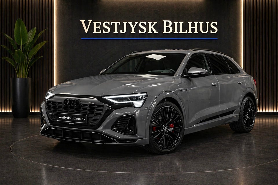 Audi Q8 e-tron 55 S-line quattro 5d