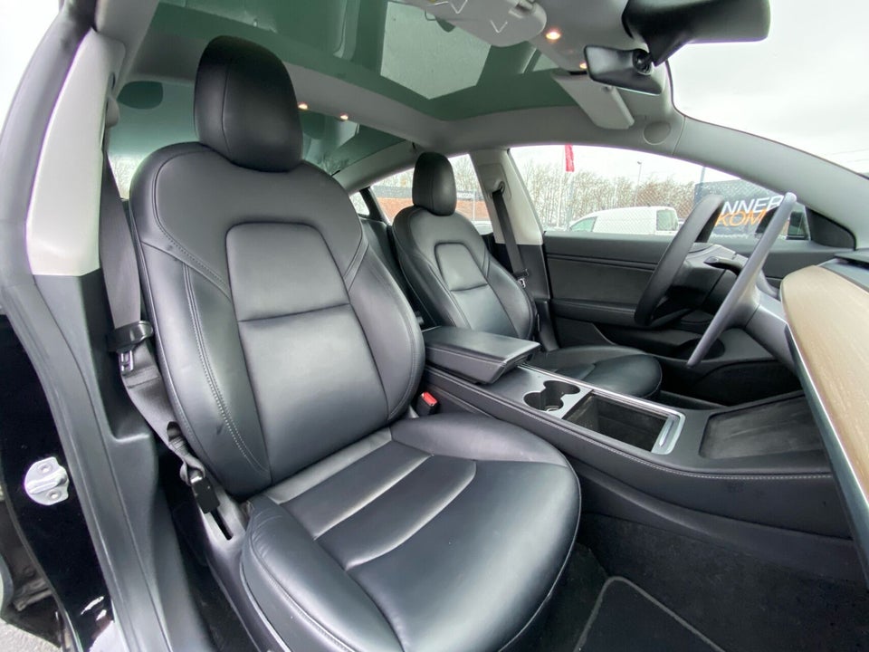 Tesla Model 3 Long Range AWD 4d