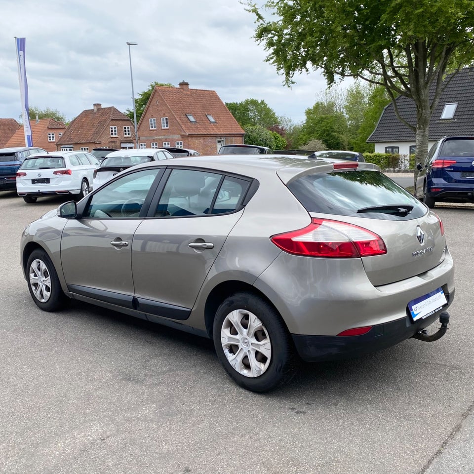 Renault Megane III 1,5 dCi 90 Authentique 5d