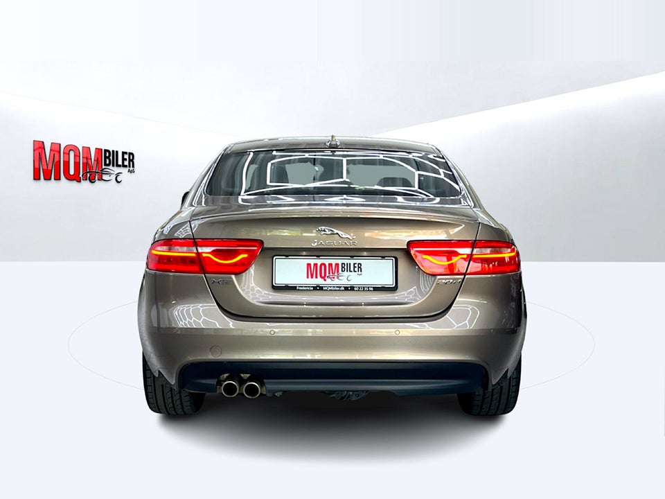 Jaguar XE 2,0 D180 R-Sport aut. 4d