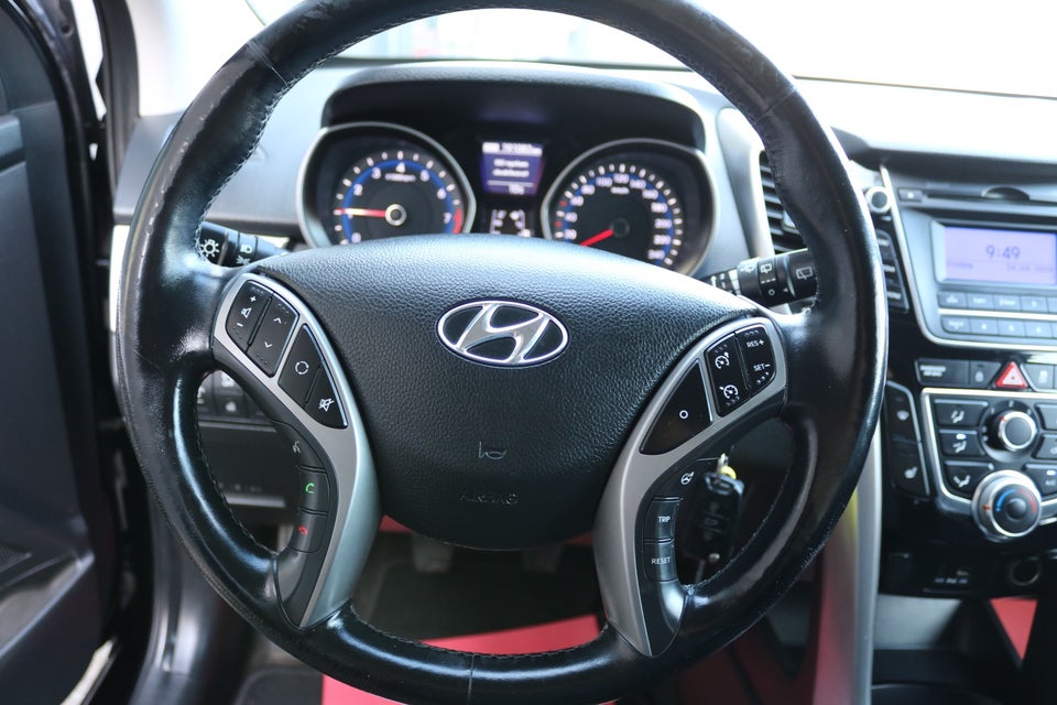 Hyundai i30 1,6 GDi XTR CW Eco 5d