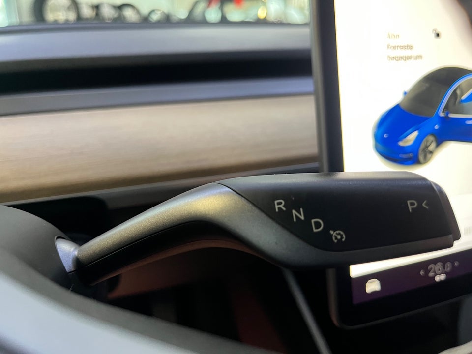 Tesla Model 3 Long Range AWD 4d