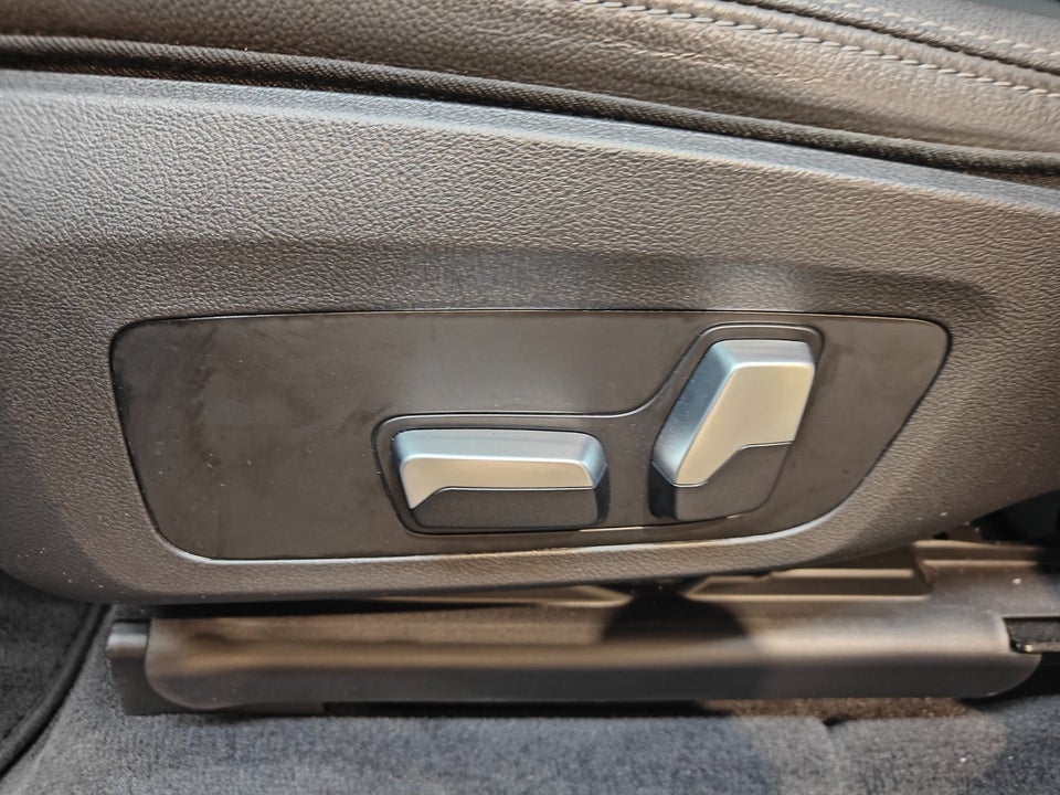 BMW iX3 Charged 5d