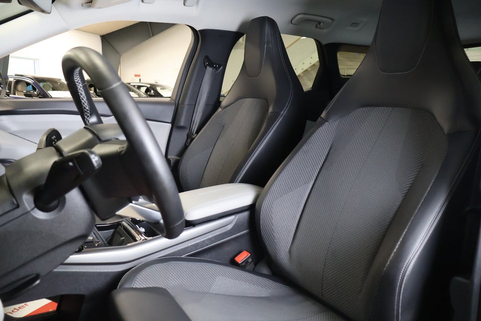 Ford Explorer 77 Select Extended Range 5d