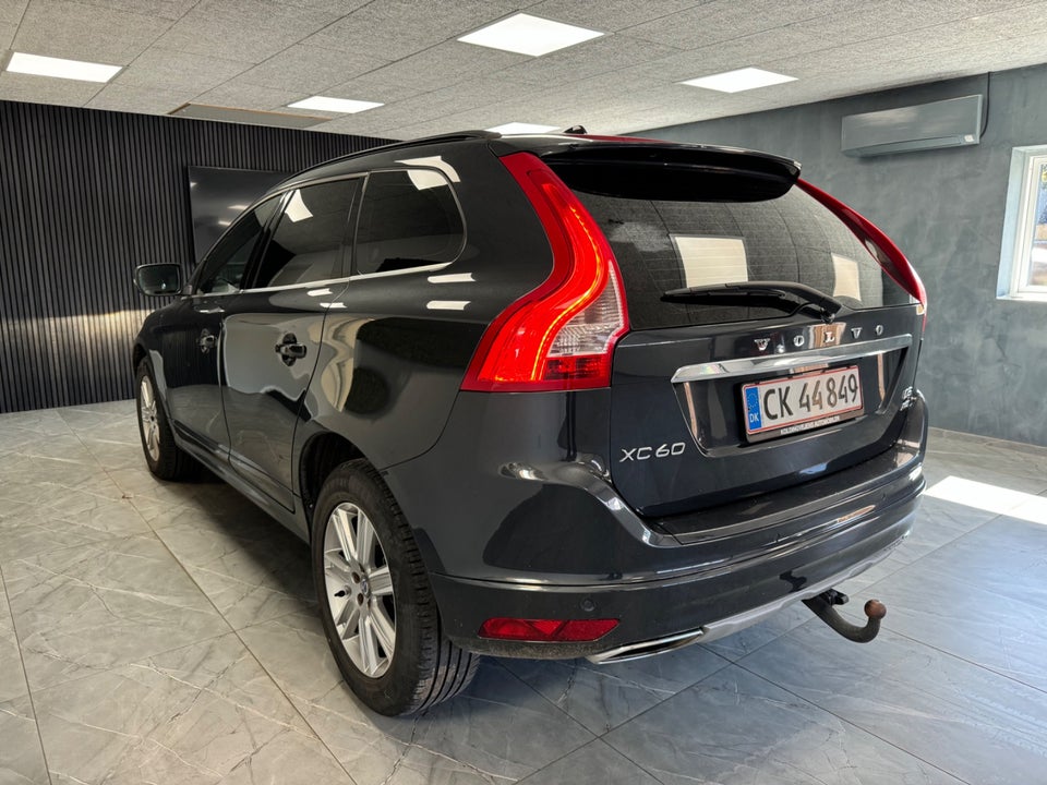 Volvo XC60 2,4 D5 220 Momentum aut. AWD 5d