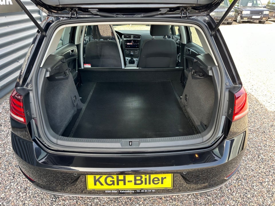 VW Golf VII 1,6 TDi 115 Comfortline Van 5d