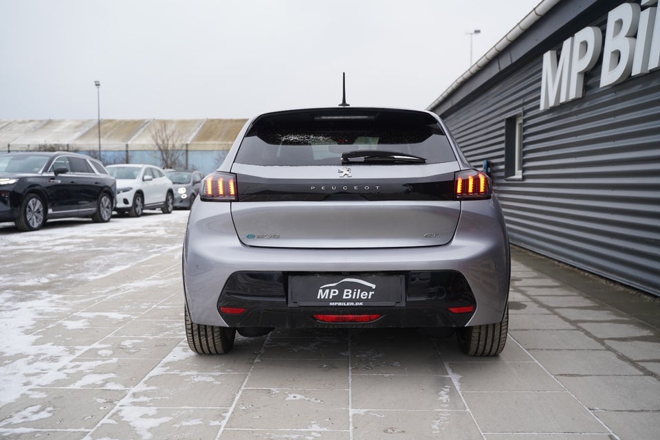 Peugeot e-208 50 GT 5d