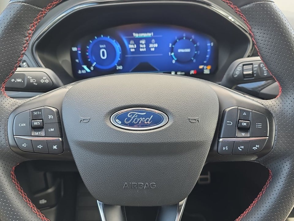 Ford Focus 1,0 EcoBoost mHEV ST-Line X 5d