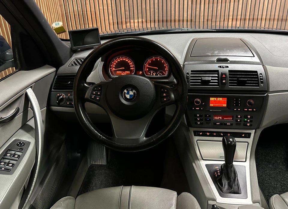 BMW X3 3,0i Steptr. Van 5d