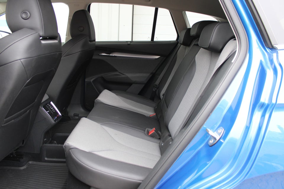 Skoda Enyaq 80 iV Loft 5d