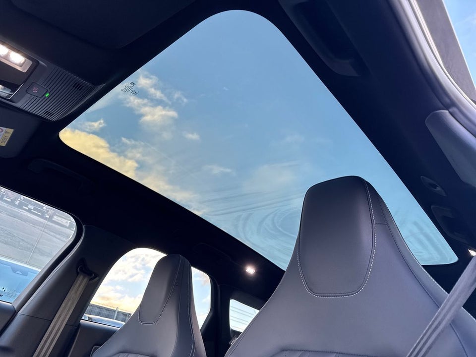 Ford Explorer 82 Premium Extended Range 5d