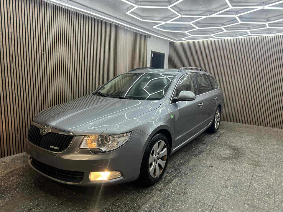 Skoda Superb 1,6 TDi 105 Ambition Combi GreenLine 5d