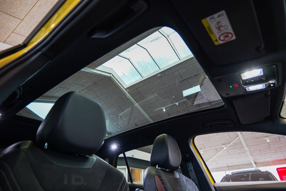 VW ID.4 77 Pro Performance Tech 5d