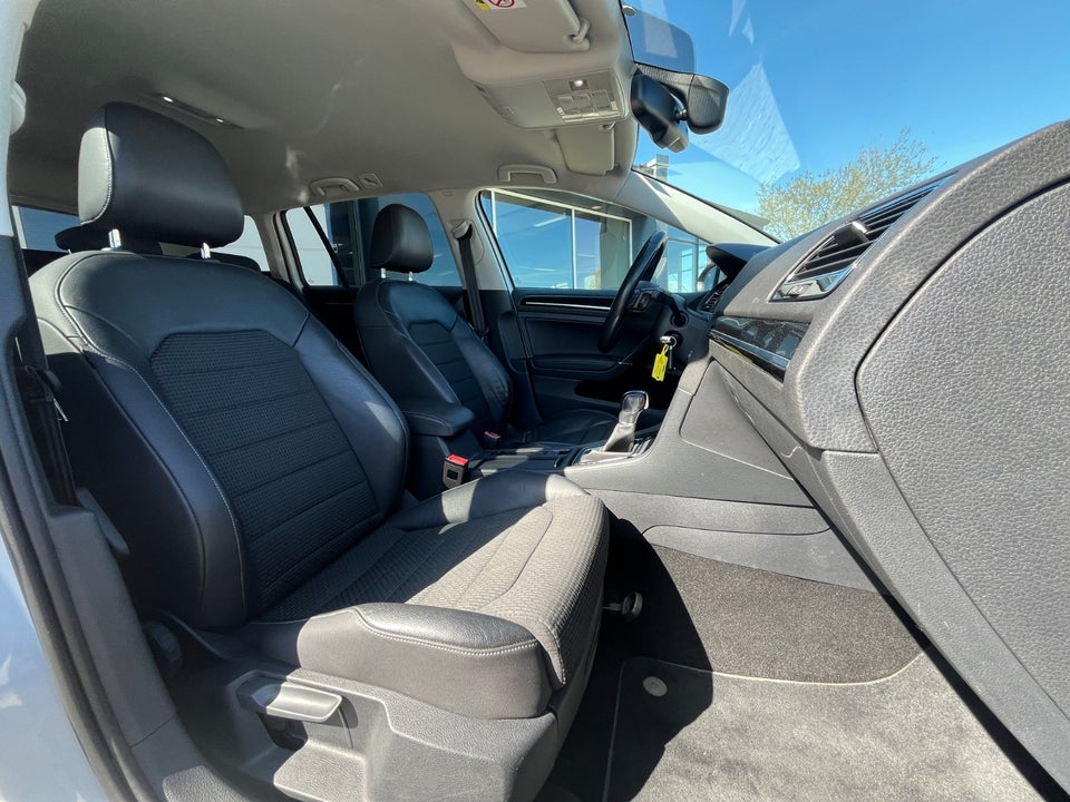 VW Golf VII 1,4 TSi 140 Highline Variant DSG BMT 5d