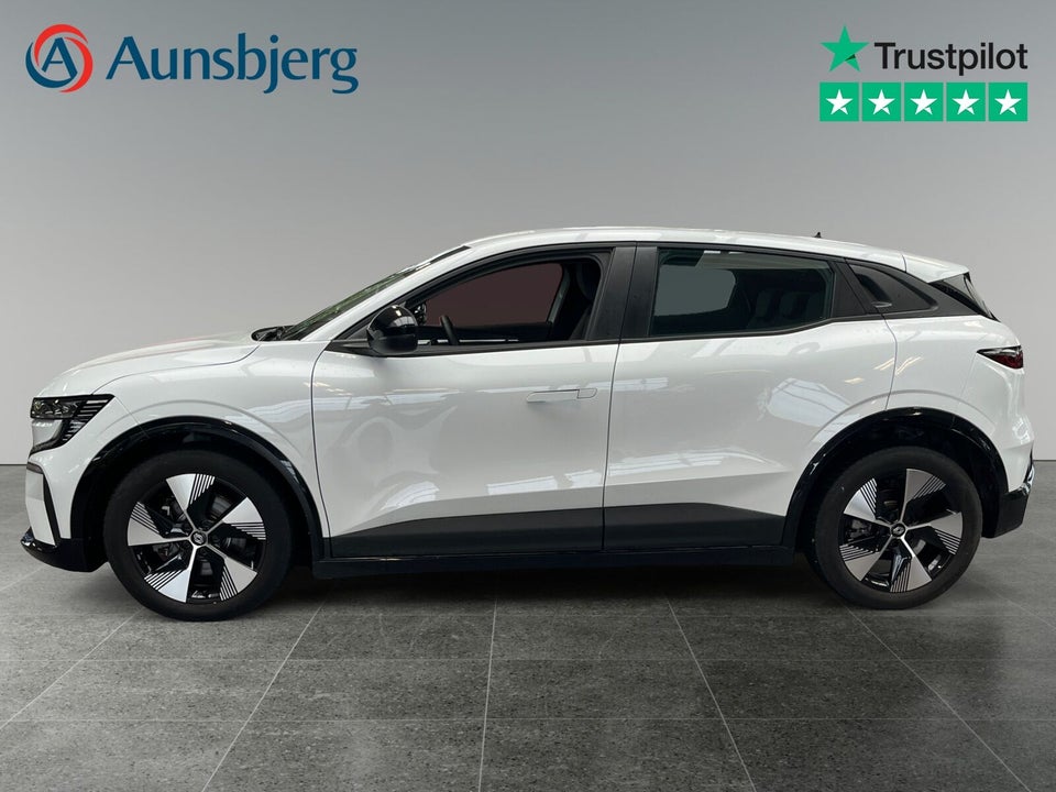 Renault Megane E-Tech 40 Equilibre 5d