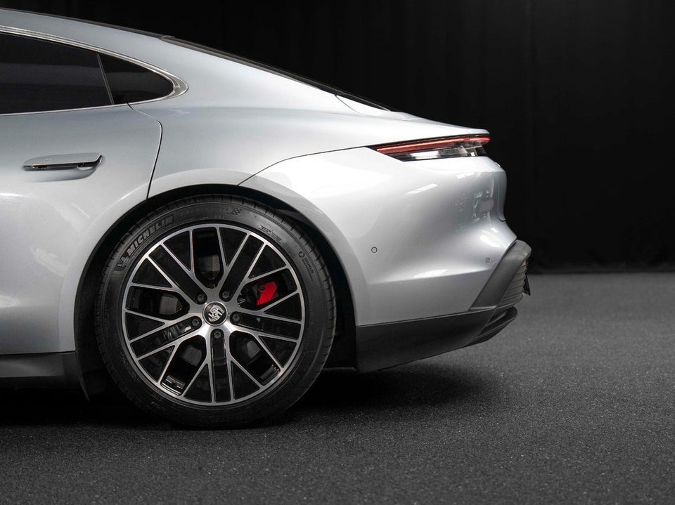 Porsche Taycan 4S Performance+ 4d